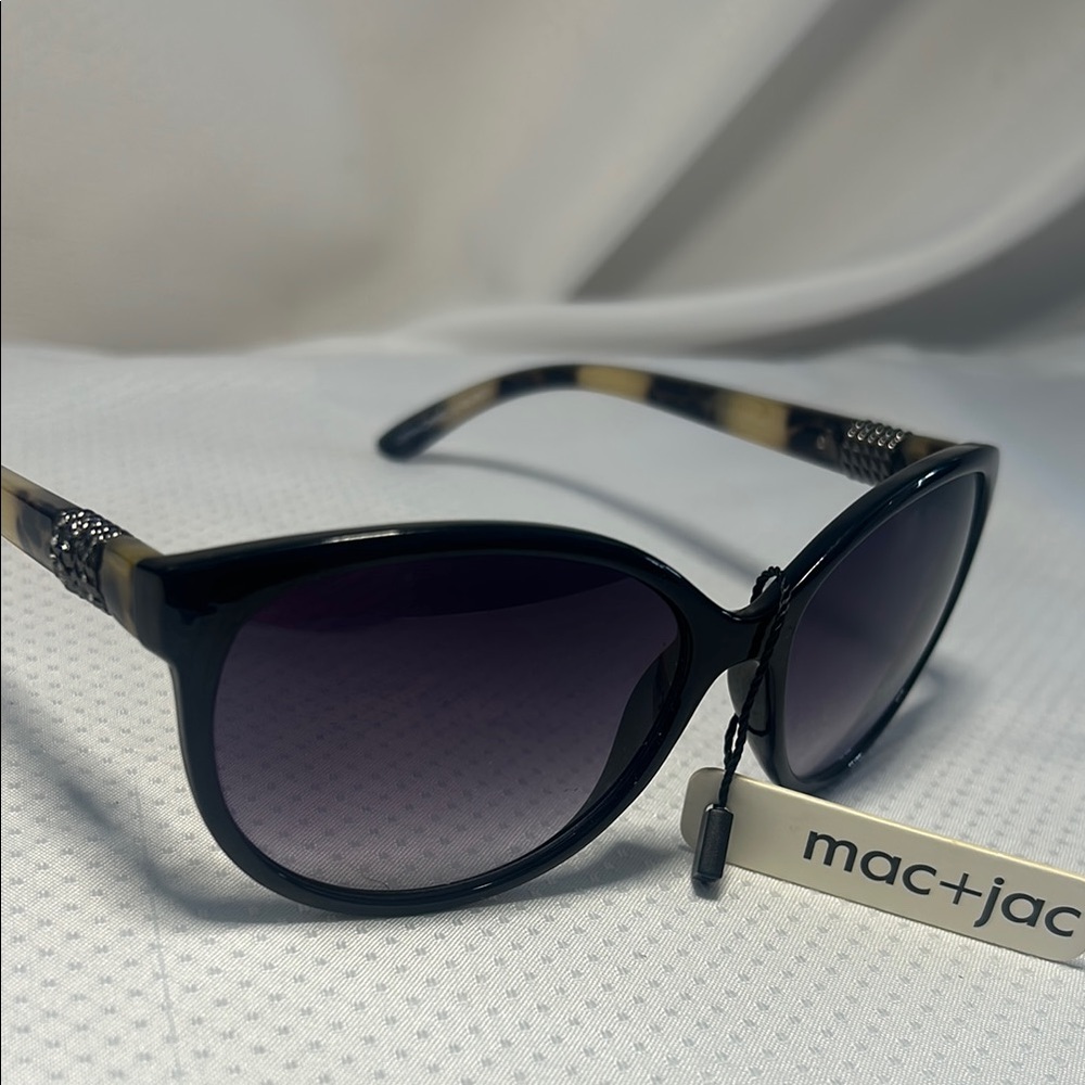 mac + jac Sunglasses Brand New Big Lenses Purple Tint Ladies Glasses Beach